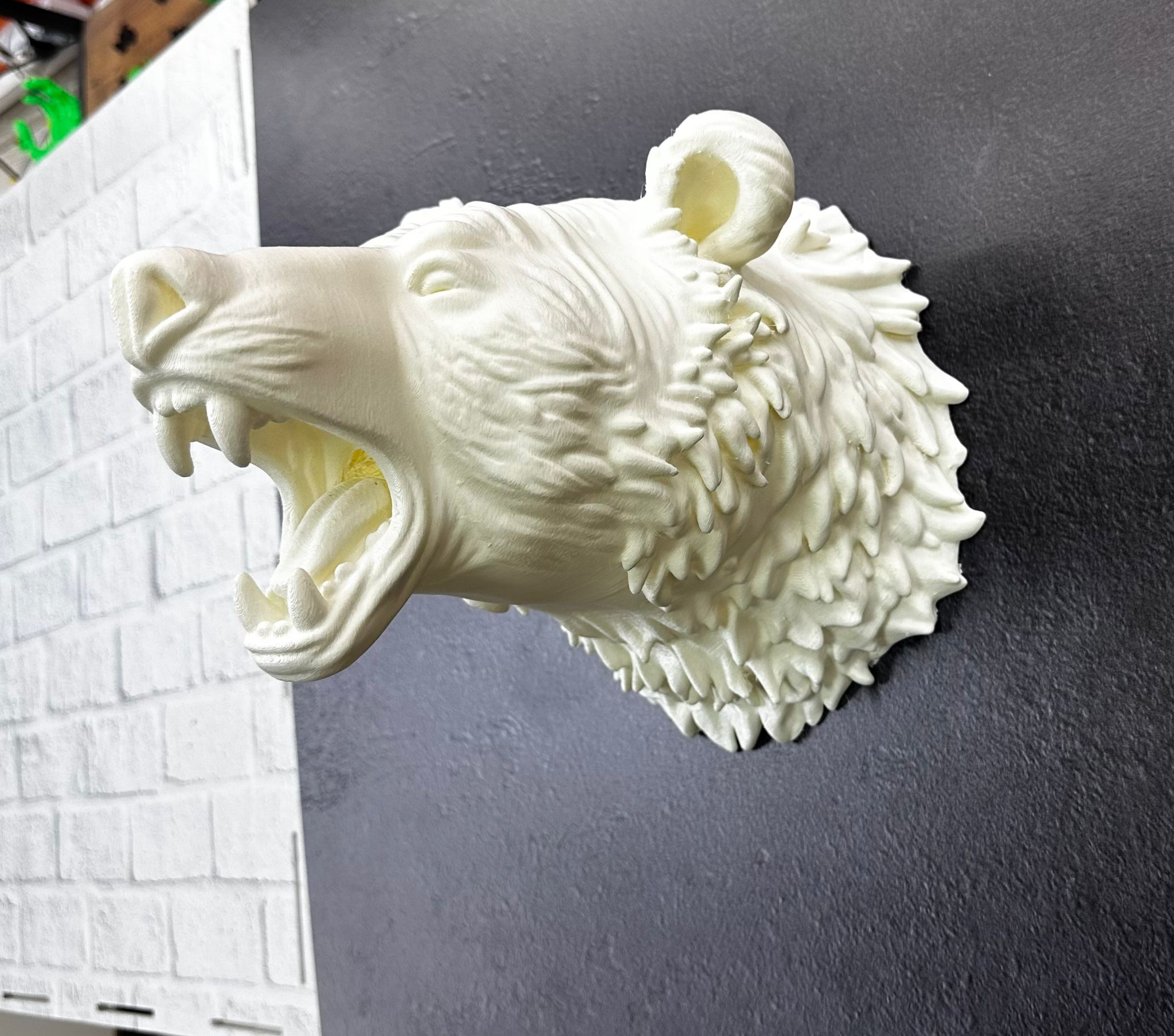 Beyaz Renk 3D Ayı Başı Duvar Dekoru - Lisinya Beyaz Renk 3D Ayı Başı Duvar Dekoru - Lisinya