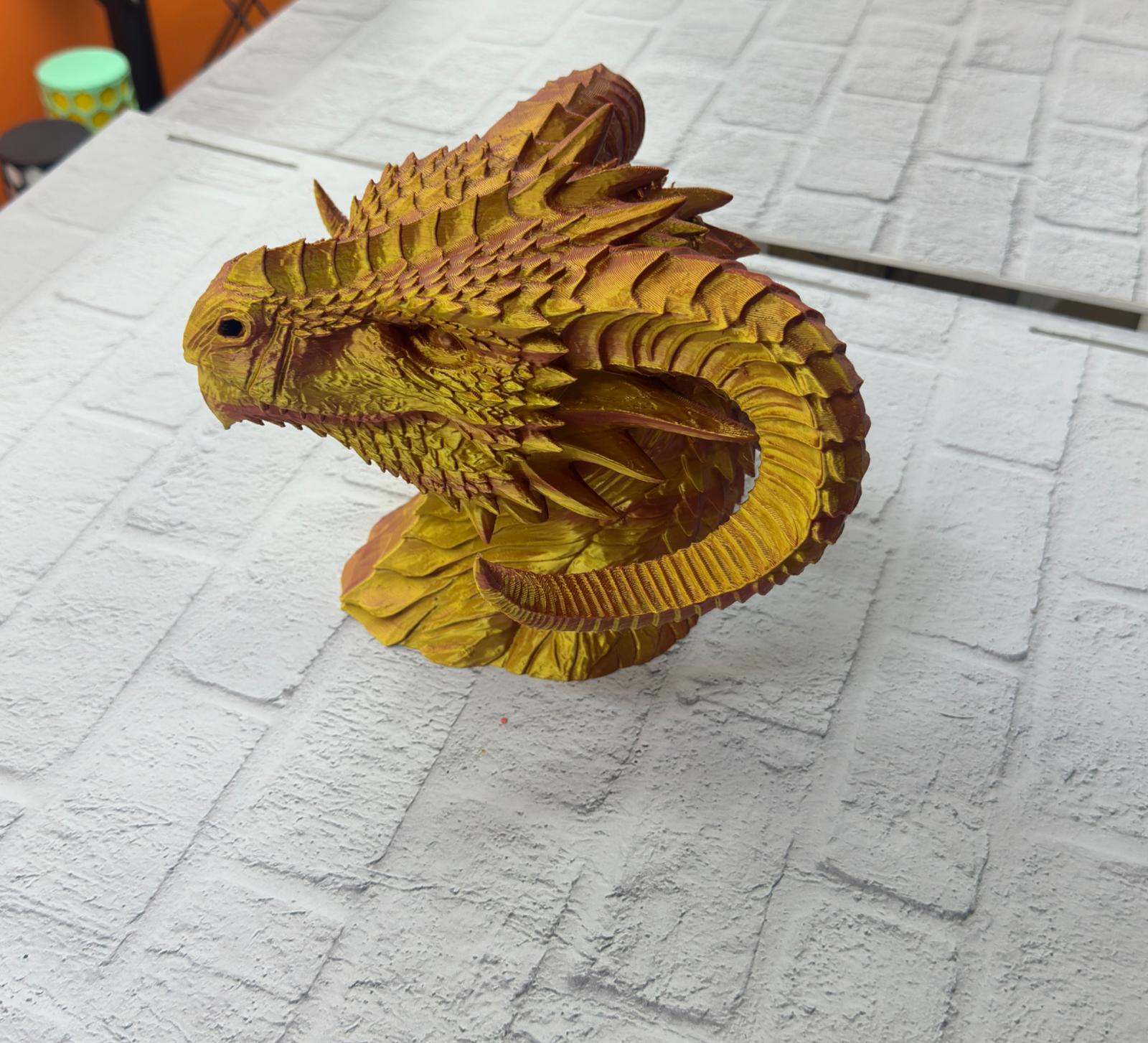 Altın Kırmızı Ejderha Figürü - Lisinya