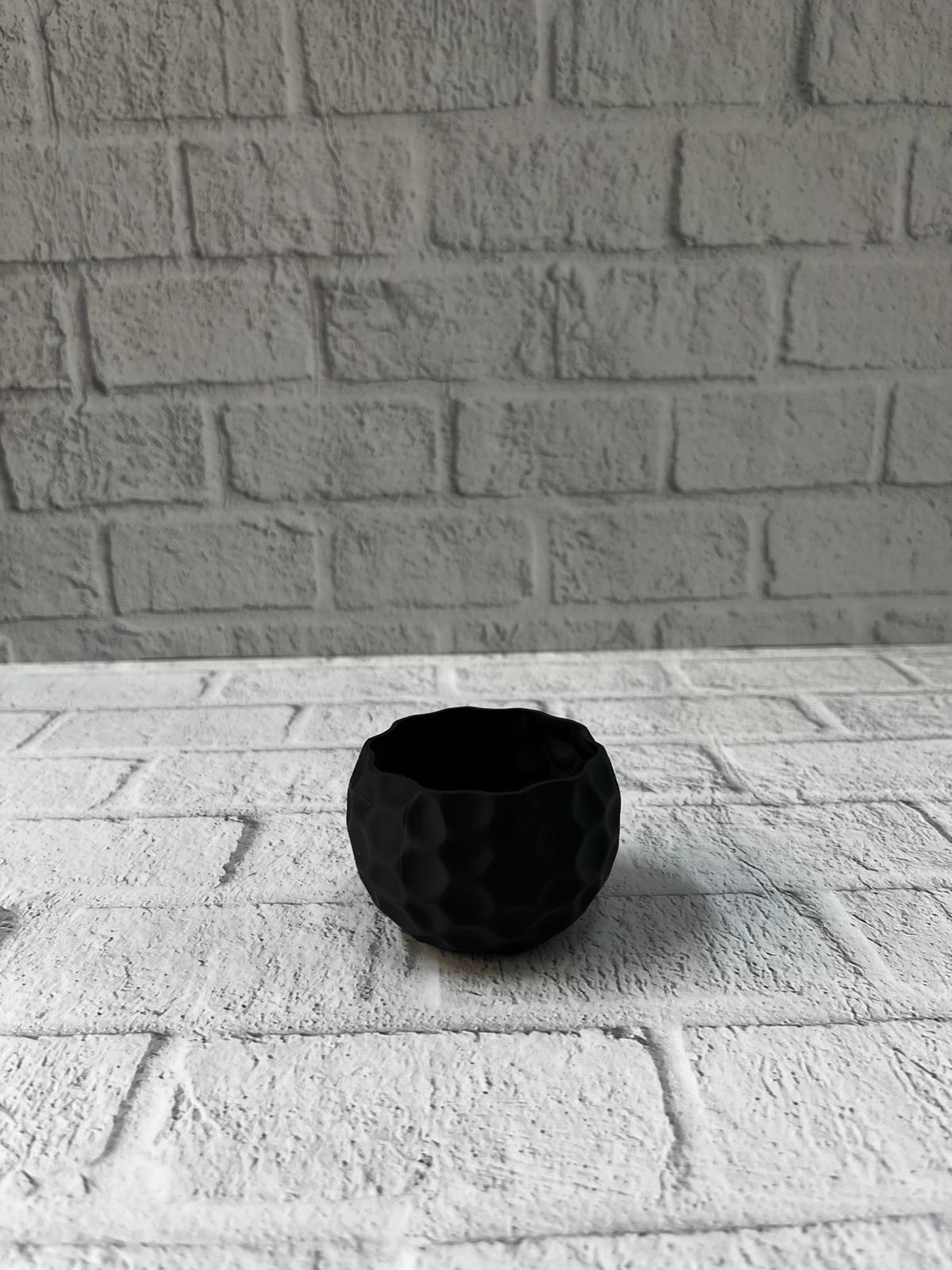 MİNİ SİYAH SAKSI - Lisinya