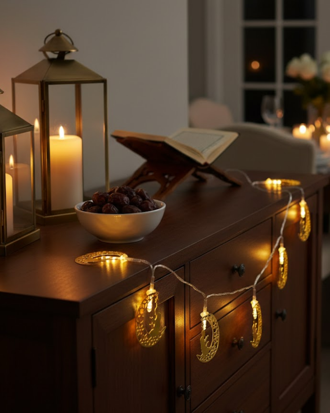 Ay ve Secde Tasarımlı Sıcak Beyaz LED Ramazan Işığı - Lisinya