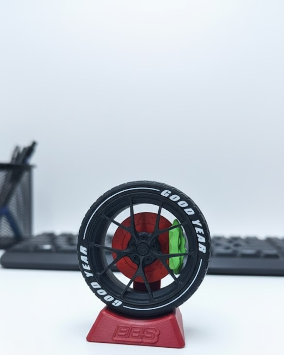 Araba Tutkunlarına Özel Jant Tasarımlı Ofis Masa Dekoru - Lisinya