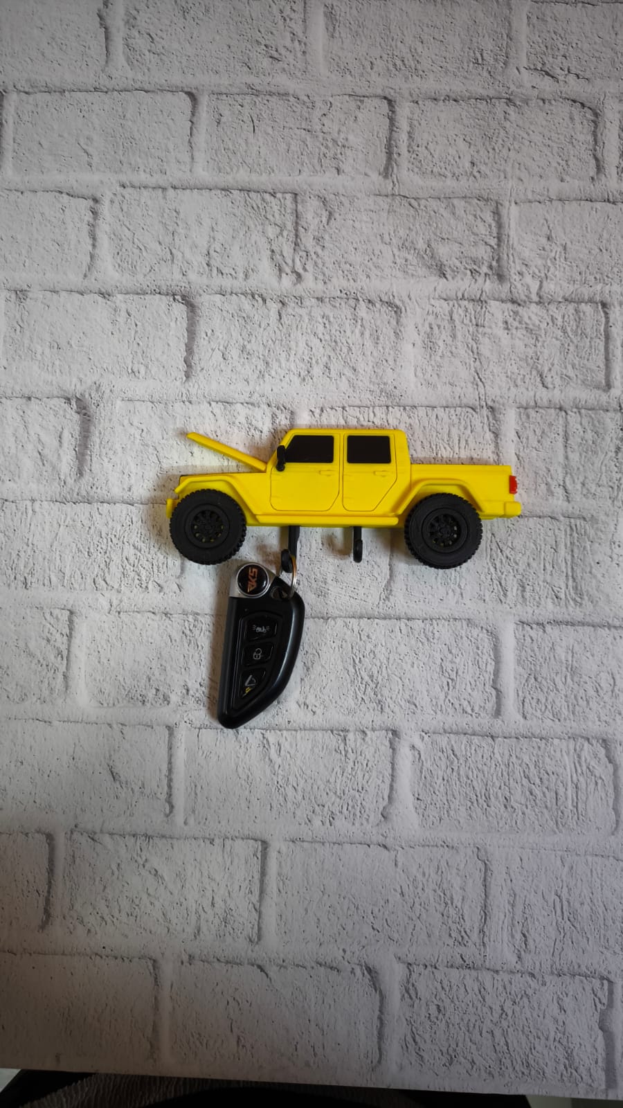 ANAHTARLIK ARABA - Lisinya