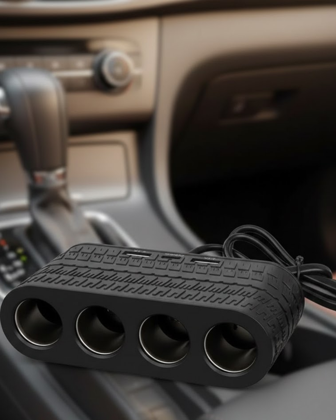 4 Çakmak Girişli Araç Çoklayıcı Type C ve USB Destekli Güvenli Güç Dağıtıcı - Lisinya