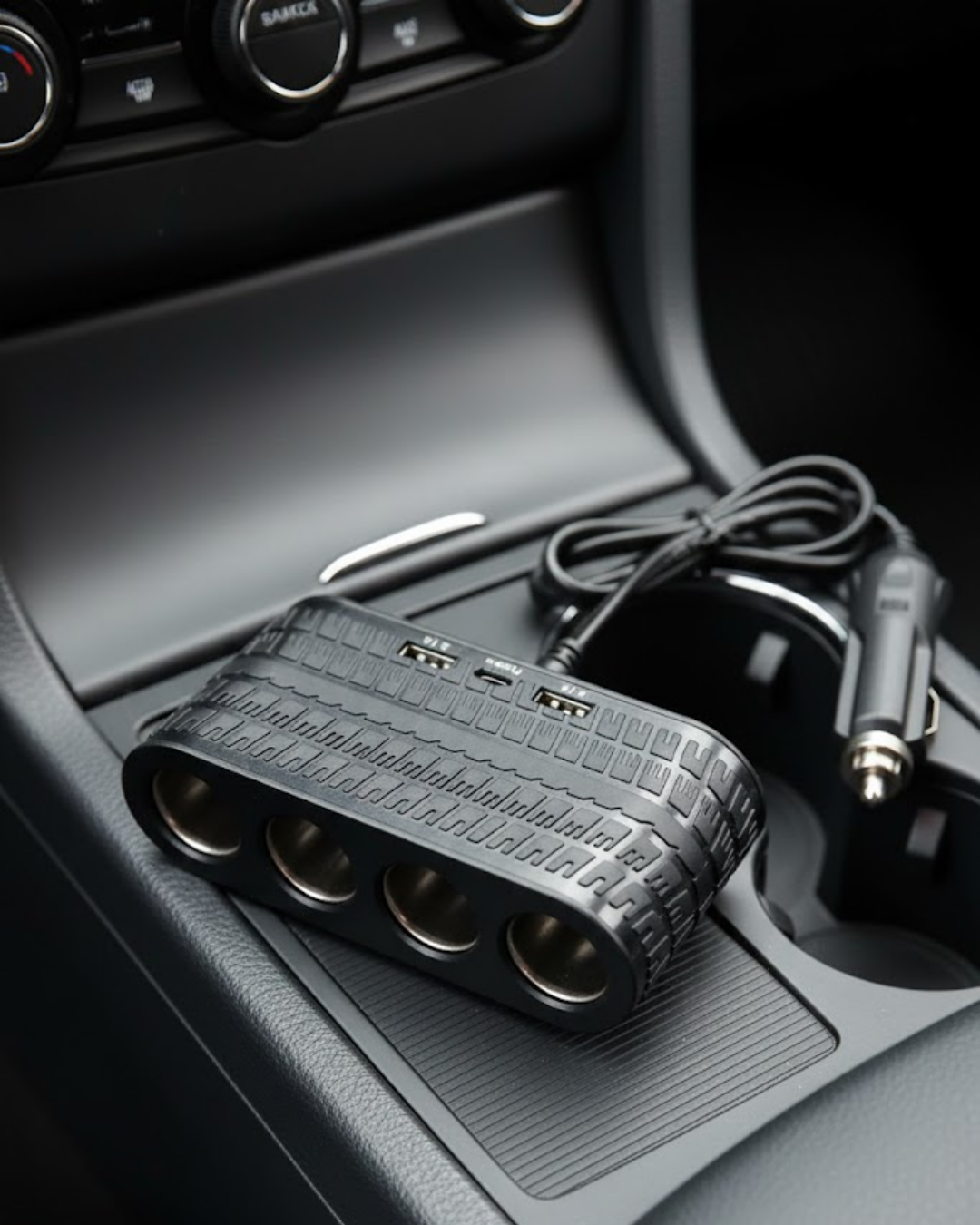 Araç İçi Güç Dağıtıcı 4 Çakmaklık 2 USB 1 Type C Şarj Ünitesi - Lisinya