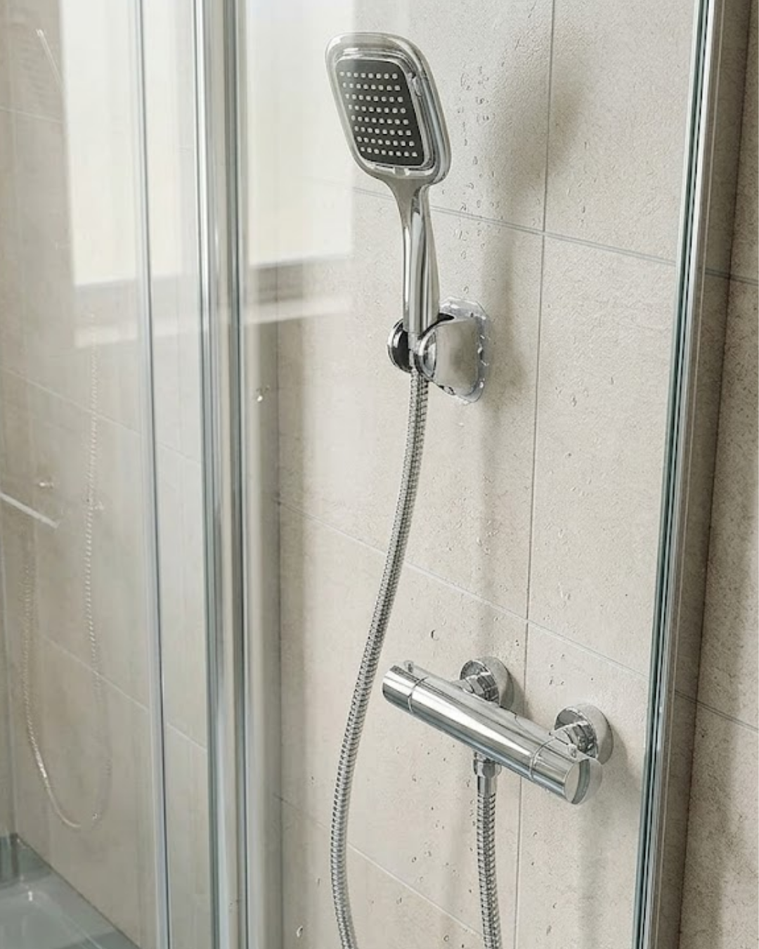 Siyah Duş Başlığı Seti Spiral Hortumlu El Duşu ve Duvar Askısı Banyo Seti - Lisinya