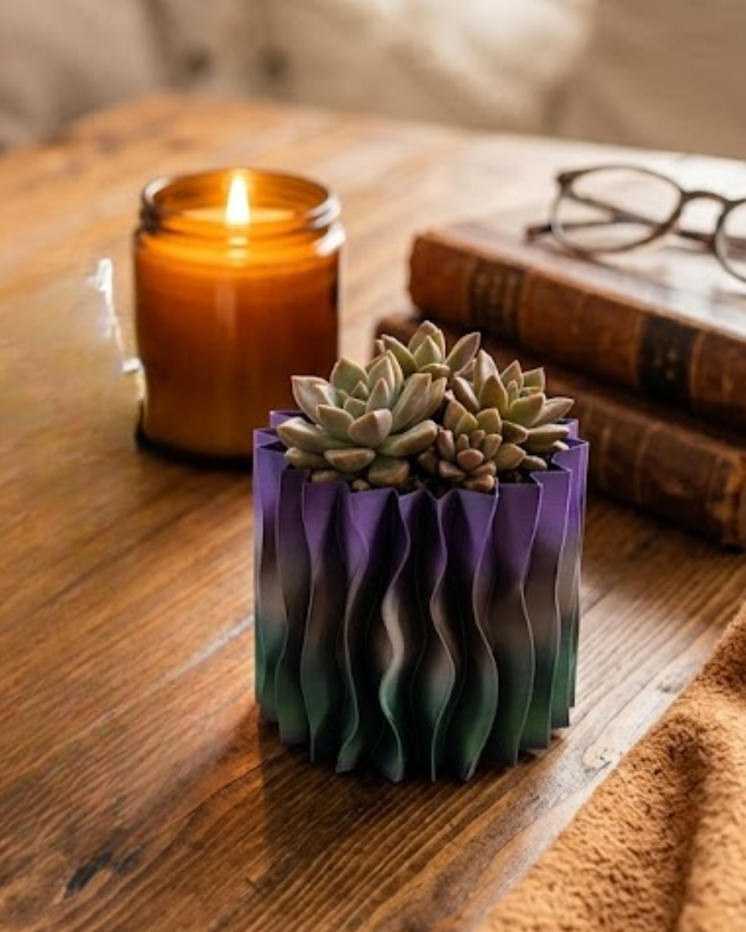 Minimalist Dalgalı Tasarımlı Mor Dekoratif 3D Vazo Masa Dekoru - Lisinya