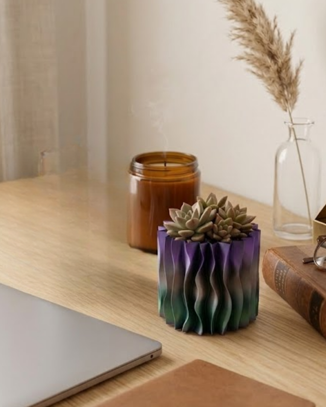 Modern Dalgalı Yüzey Tasarımlı Mor 3D Dekoratif Saksı Vazo - Lisinya