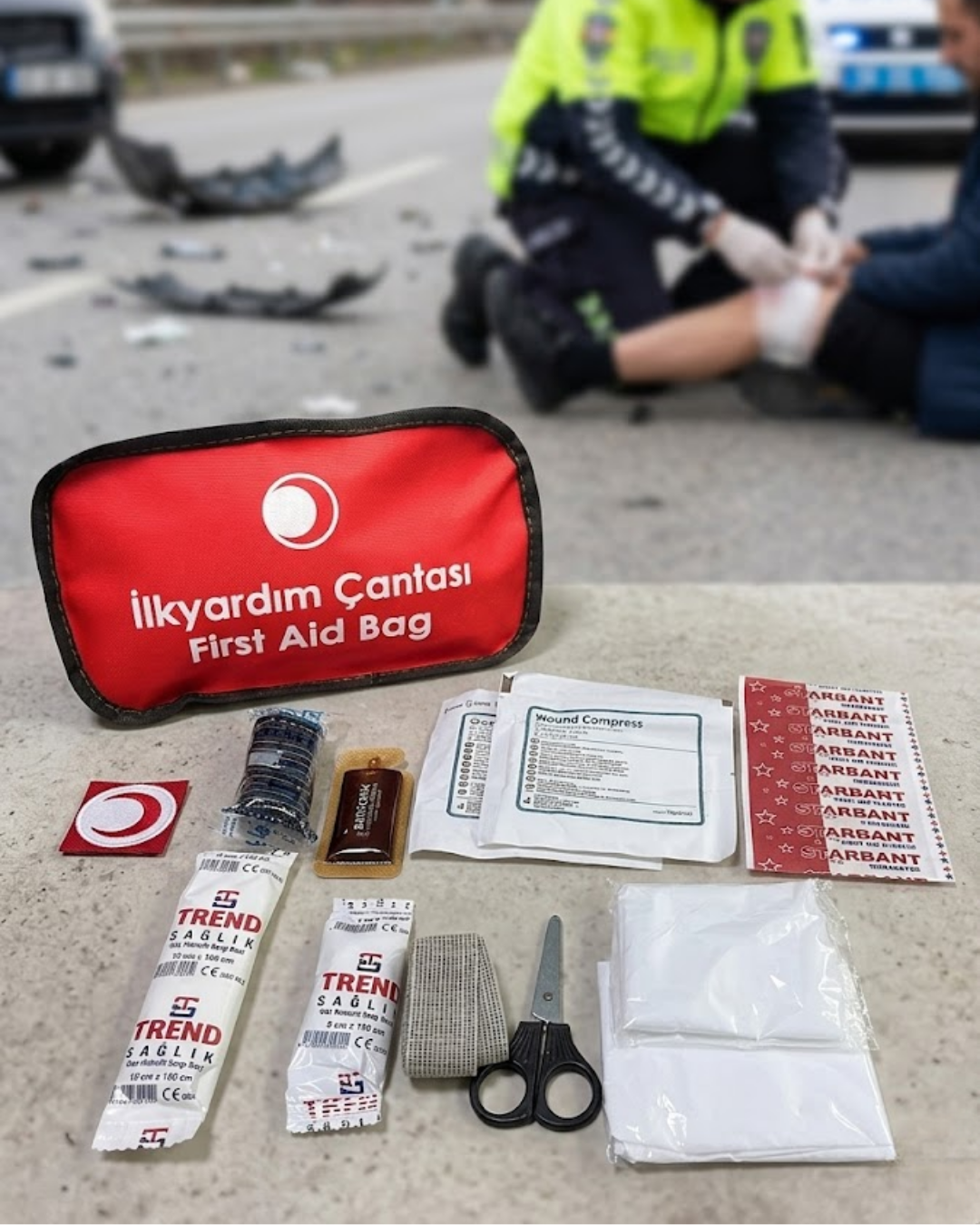 Araç ve Ev İçin İlk Yardım Çantası Eksiksiz Acil Müdahale Seti - Lisinya Araç ve Ev İçin İlk Yardım Çantası Eksiksiz Acil Müdahale Seti - Lisinya