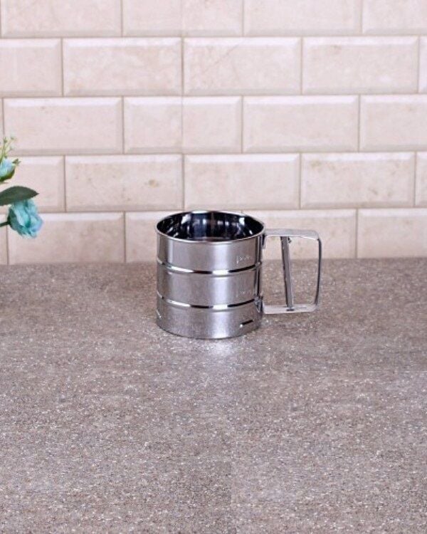 Un Eleği Pratik Paslanmaz - 250 Gr - Lisinya Un Eleği Pratik Paslanmaz - 250 Gr - Lisinya