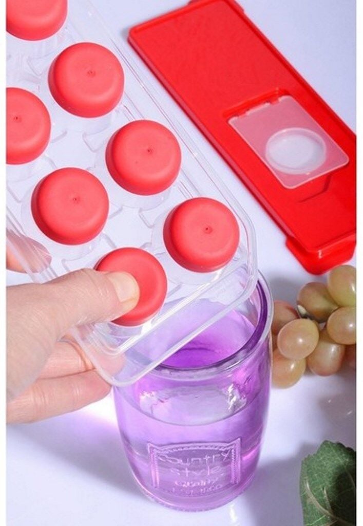 Kapaklı Buz Kalıbı Yapışmaz - Bas Parmak Kolay Çıkar - Lisinya