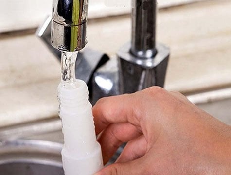 Su Hazneli ve Spreyli Cam Silme Aparatı - Lisinya