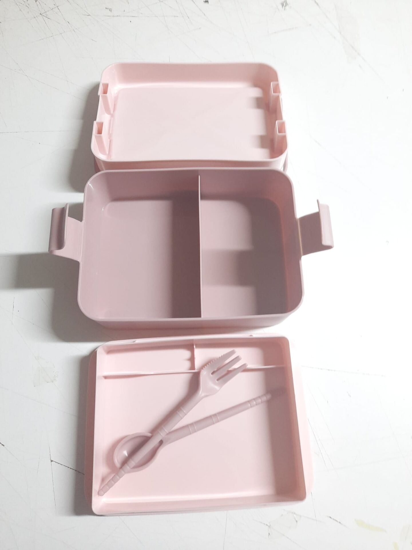 Kulplu Beslenme Kabı  2 Bölmeli Mandallı Diyet Kabı -Çatal Kaşık Dahildir - Lisinya