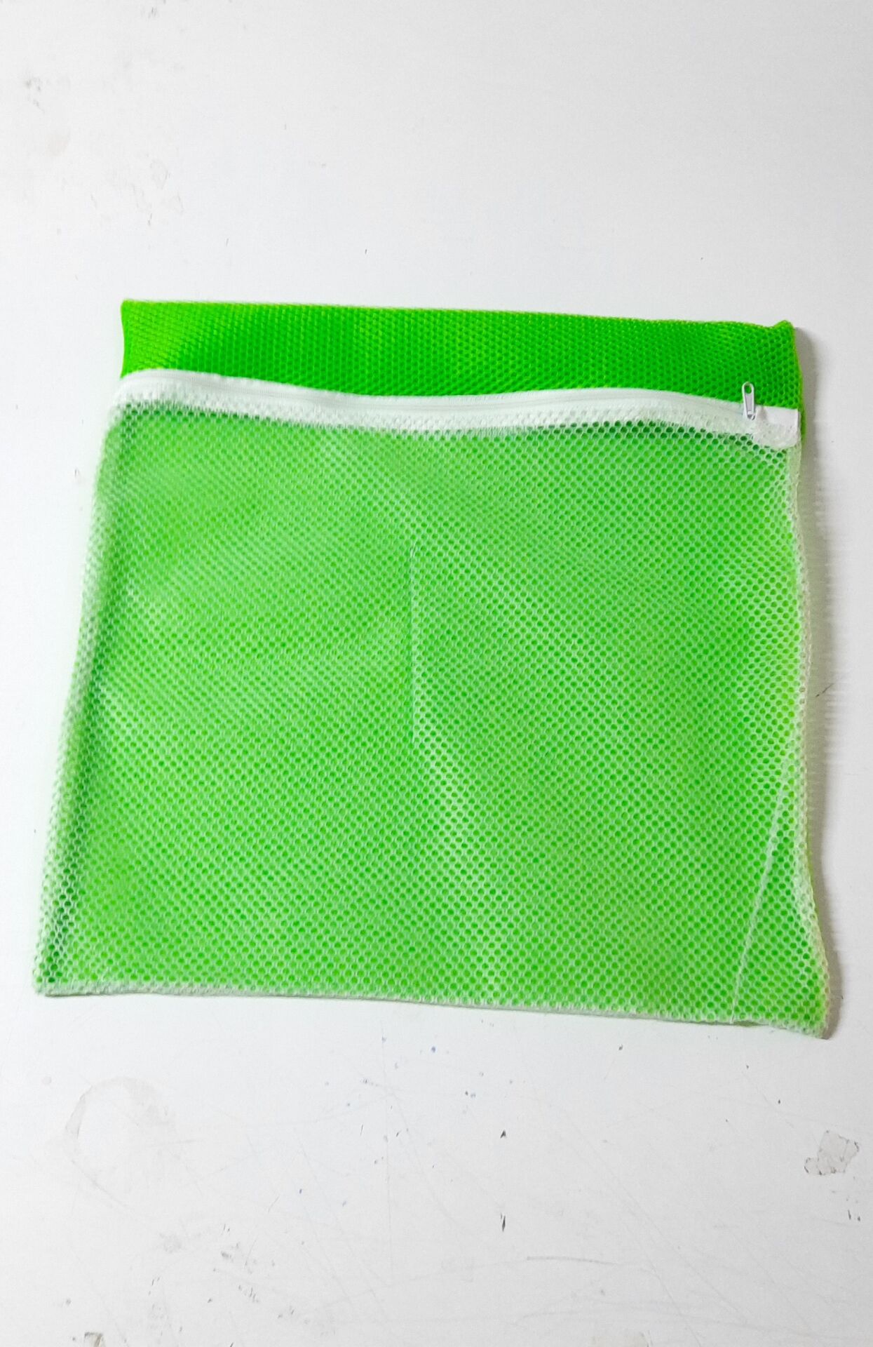 Yeşil - Fermuarlı - Hassas Çamaşır Terlik Ayakkabı Yıkama Filesi Büyük Boy - Lisinya Yeşil - Fermuarlı - Hassas Çamaşır Terlik Ayakkabı Yıkama Filesi Büyük Boy - Lisinya