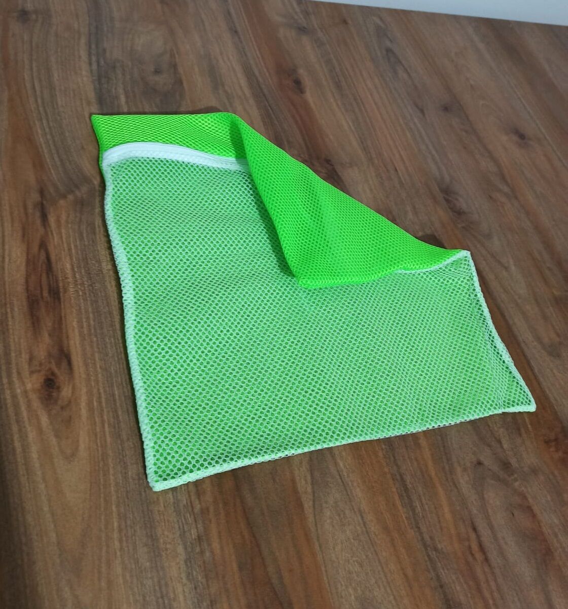 Yeşil - Fermuarlı - Hassas Çamaşır Terlik Ayakkabı Yıkama Filesi Büyük Boy - Lisinya Yeşil - Fermuarlı - Hassas Çamaşır Terlik Ayakkabı Yıkama Filesi Büyük Boy - Lisinya