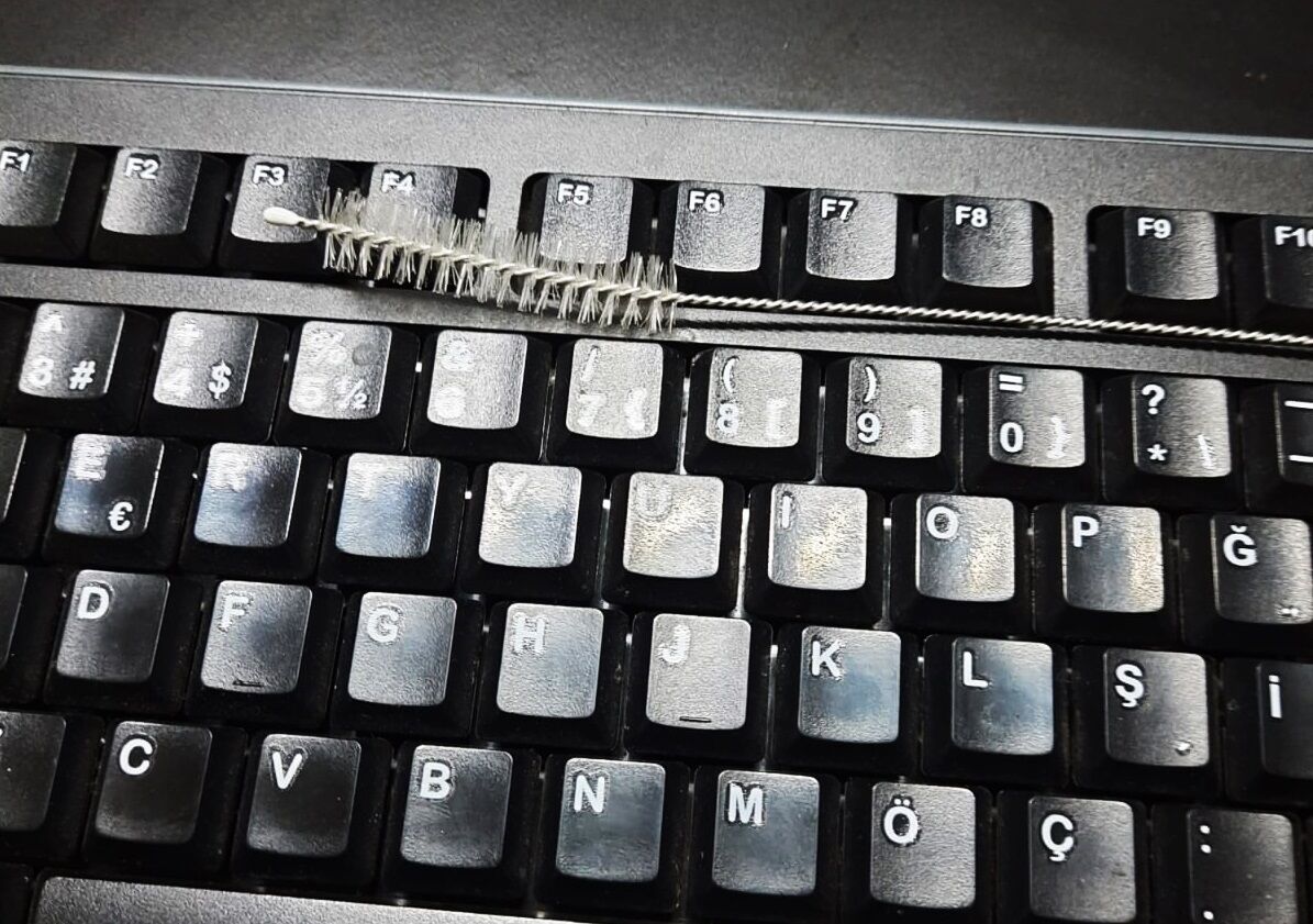 3 Lü Pratik Fırça  Esnek Bükülebilir Klavye Mouse Arası Temizlik Fırçası - Lisinya