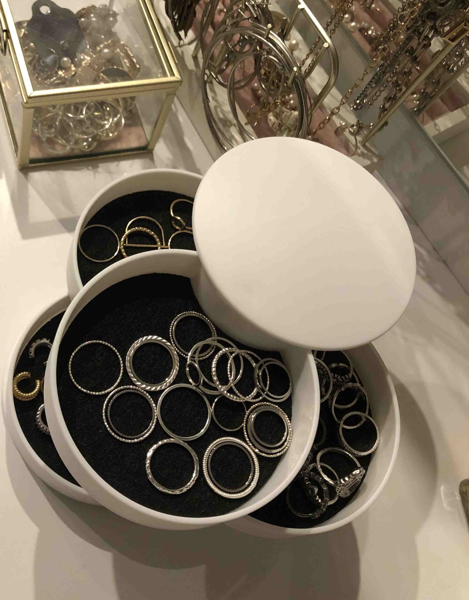 4 Katlı Dönebilen Silindir Takı Ve Makyaj Organizer Kutusu - Lisinya