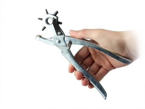 Kemer Delme Pensesi - Lisinya