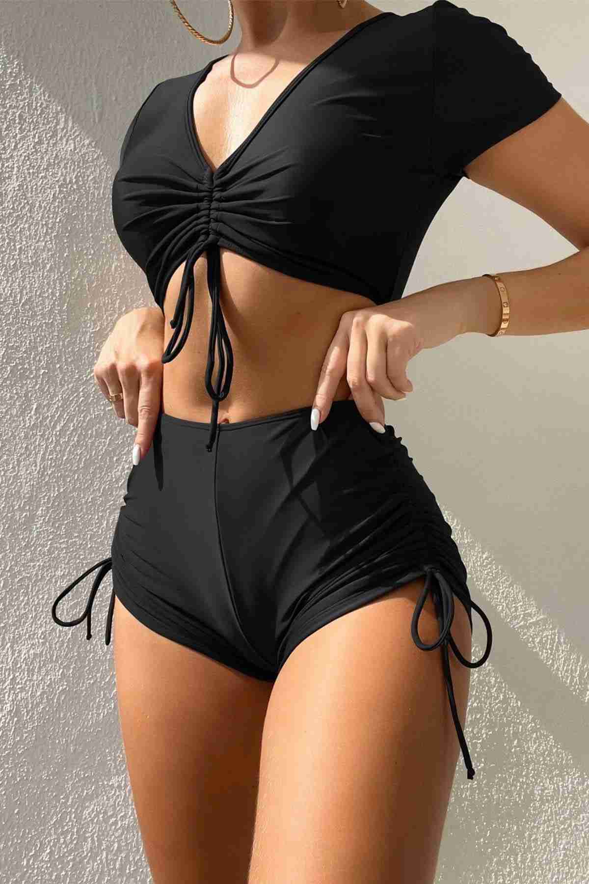 Özel tasarım Yarım Kol Büzgü Detaylı Bikini Üstü Siyah (Lisinya)