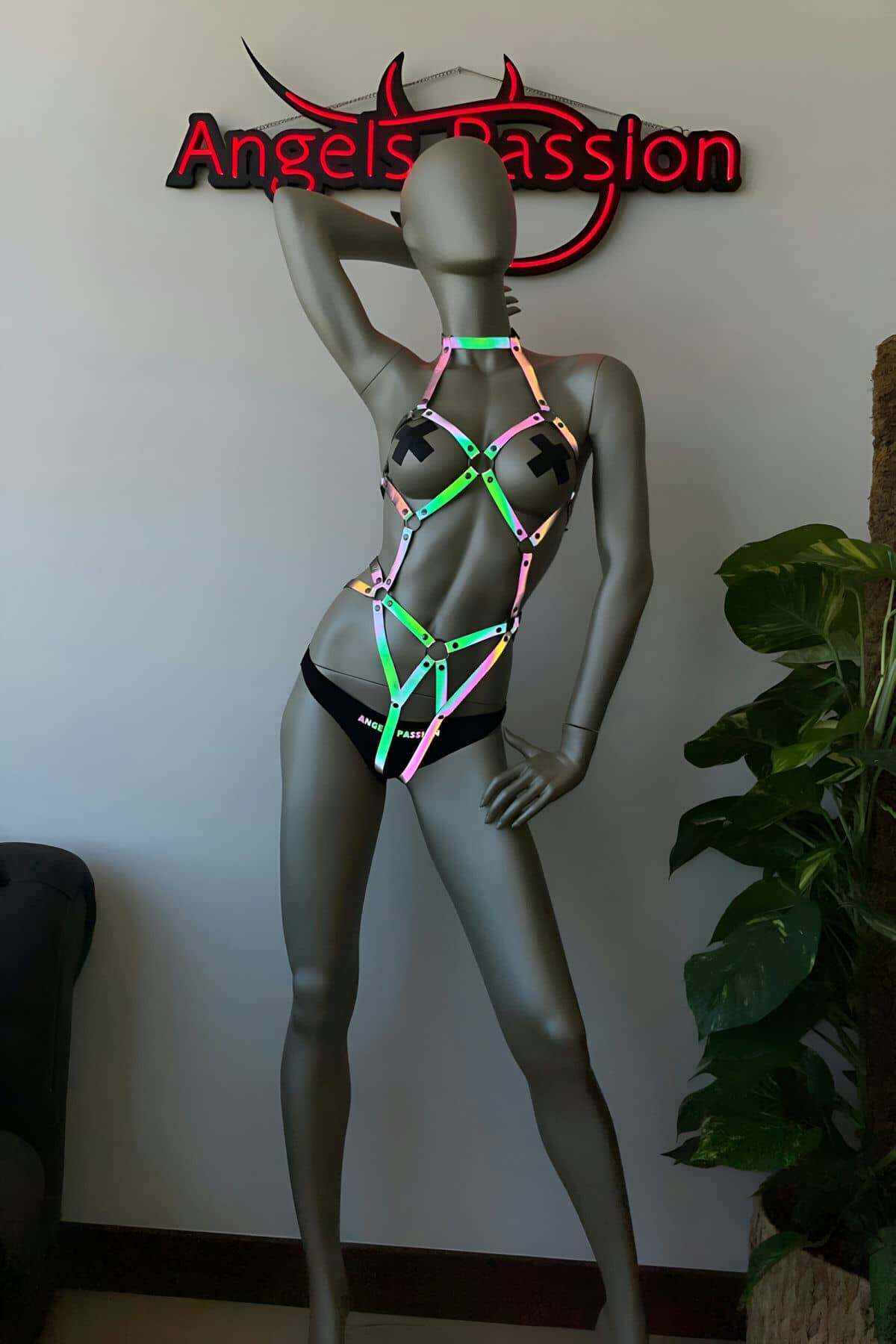 Lisinya41 Erotik İç Giyim Reflektörlü Seksi Body Harness - Ürün Rengi:Rainbow Reflektör