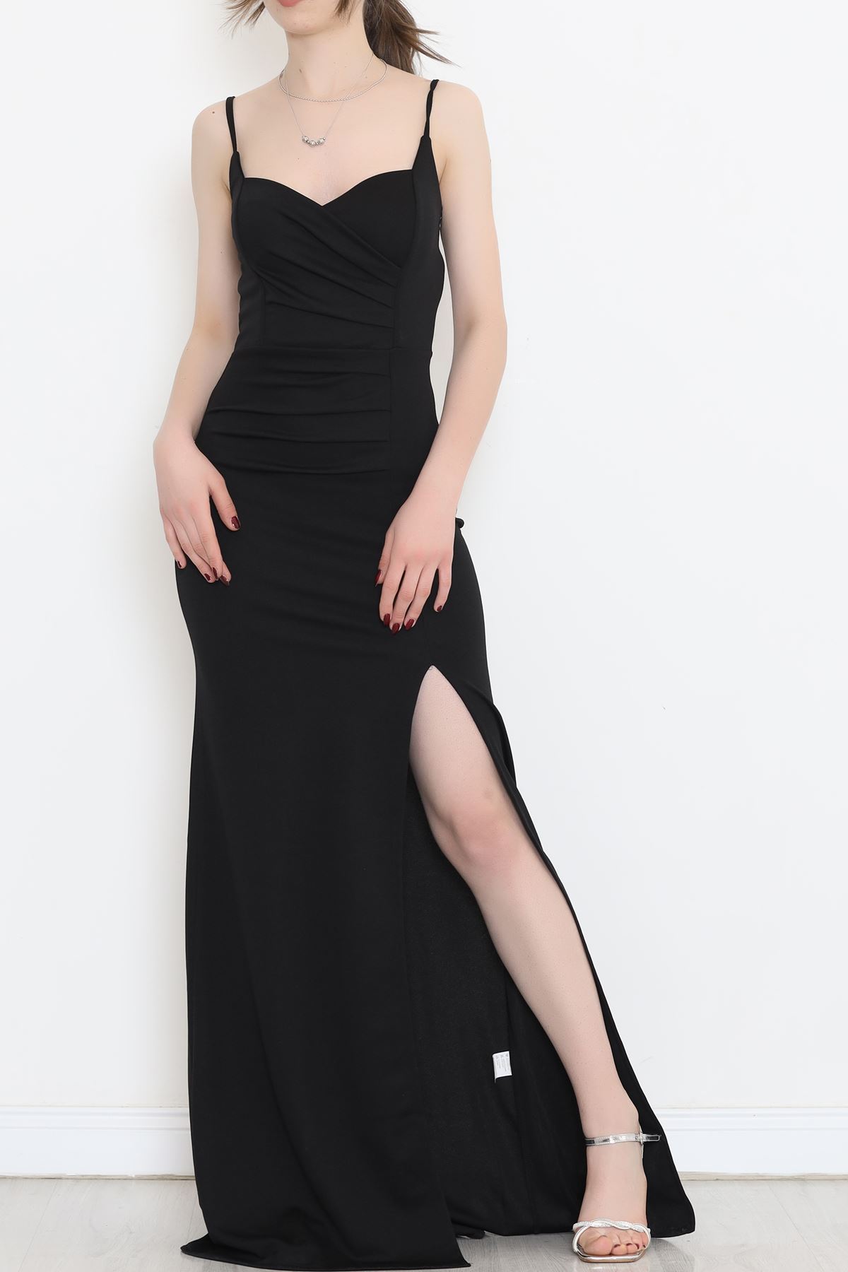 Lisinya275 Yırtmaçlı Elbise Siyah