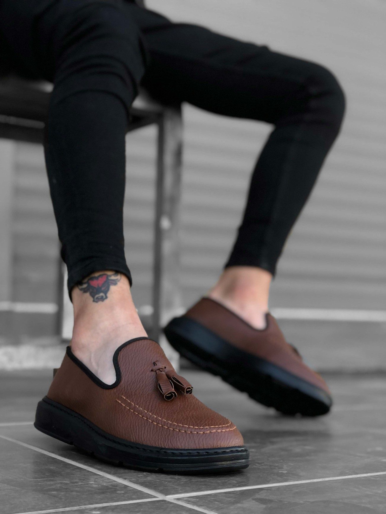 Lisinya946 Bağcıksız Yüksek Taban Klasik Taba Siyah Taban Püsküllü Erkek Ayakkabı