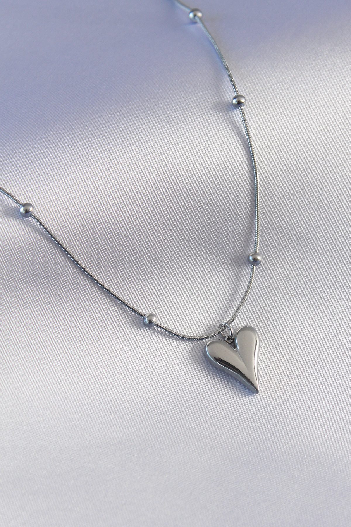 Lisinya943  316L Çelik Gümüş Renk Kalp Figür Minimal Top Detay Kadın Kolye