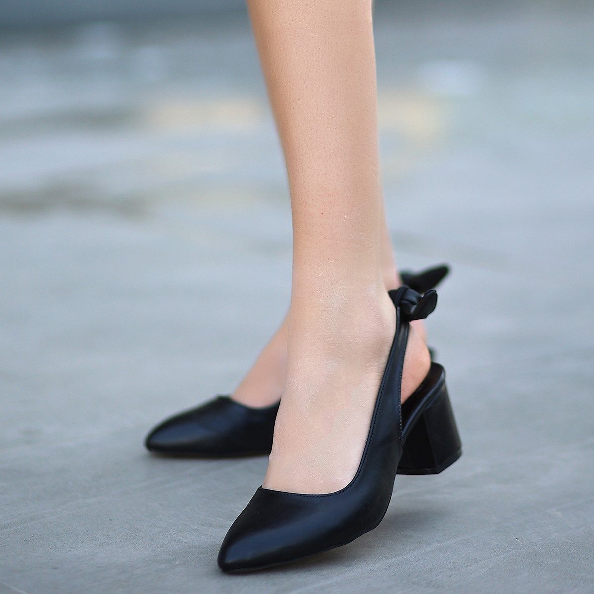 Lisinya943 Siyah Cilt Topuklu Ayakkabı