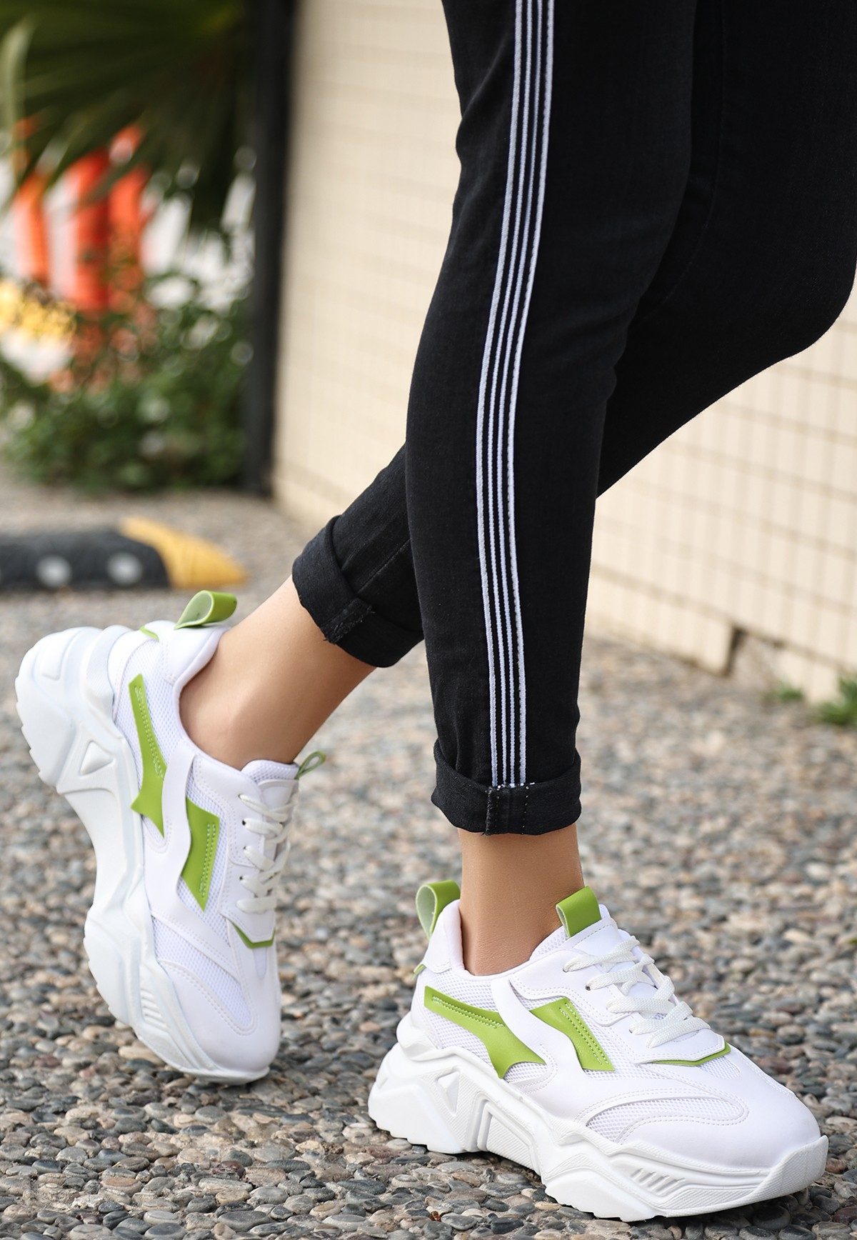 Lisinya943 Beyaz Cilt Yeşil Detaylı Bağcıklı Spor Ayakkabı
