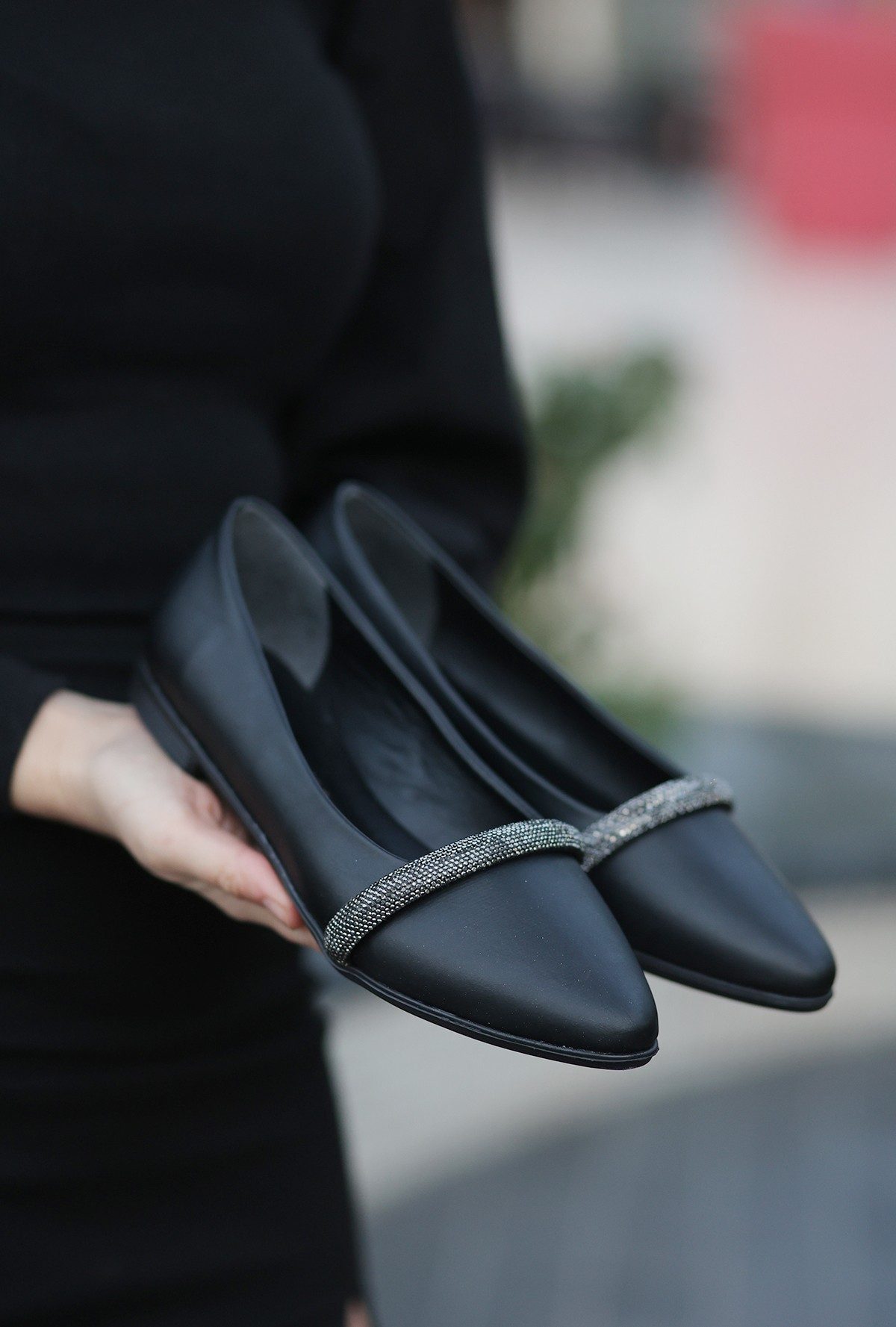 Lisinya943 Siyah Cilt Babet Ayakkabı