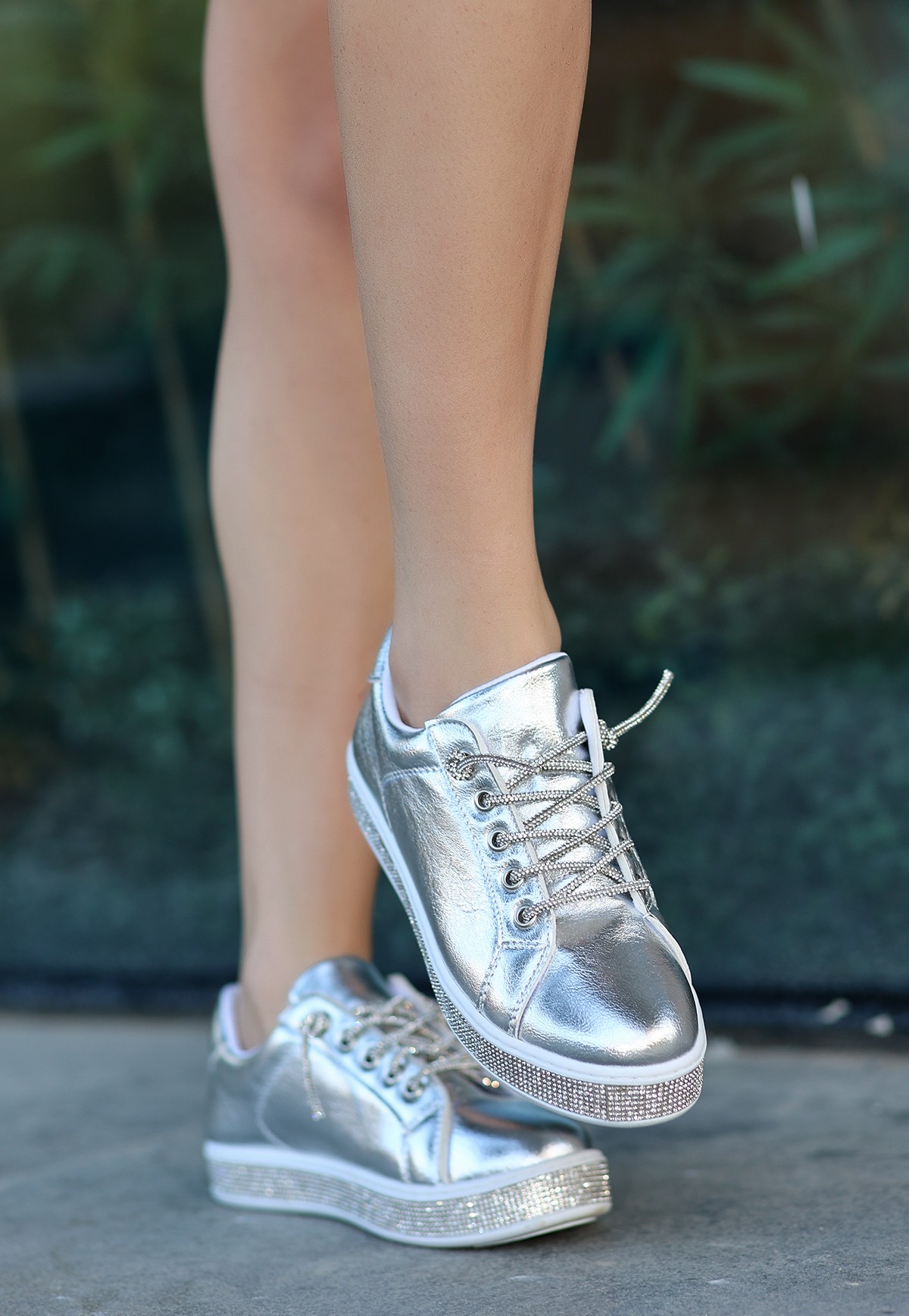 Lisinya943 Gümüş Cilt Bağcıklı Spor Ayakkabı