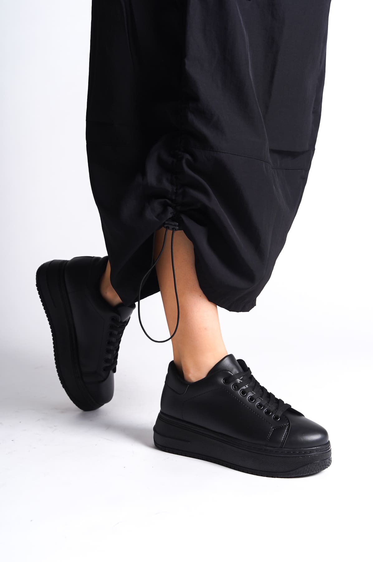 Lisinya948  Bağcıklı Ortopedik Taban Kadın Sneaker Ayakkabı ST Siyah