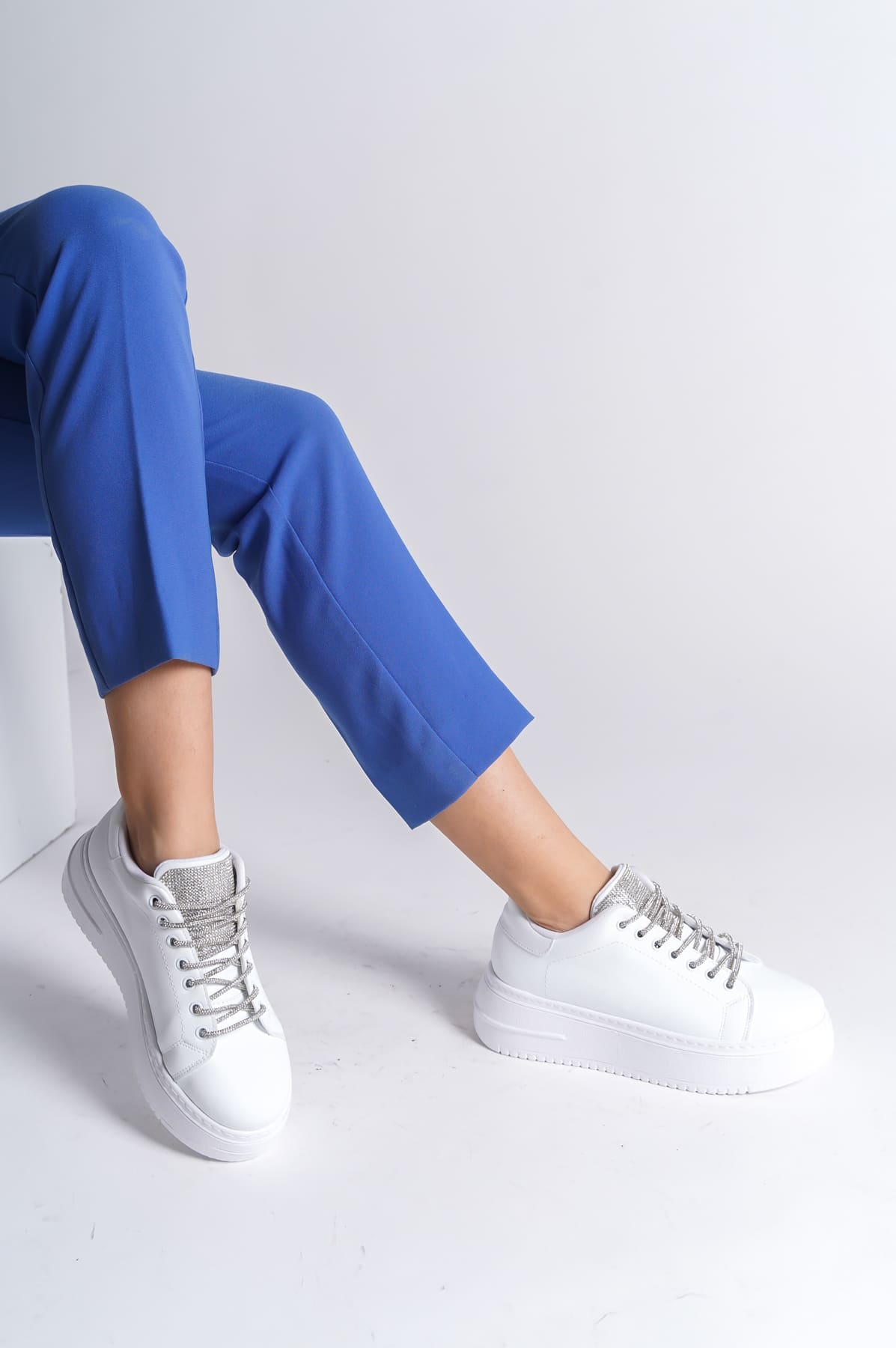 Lisinya948  Bağcıklı Ortopedik Taban Taşlı Kadın Sneaker Ayakkabı BT Beyaz