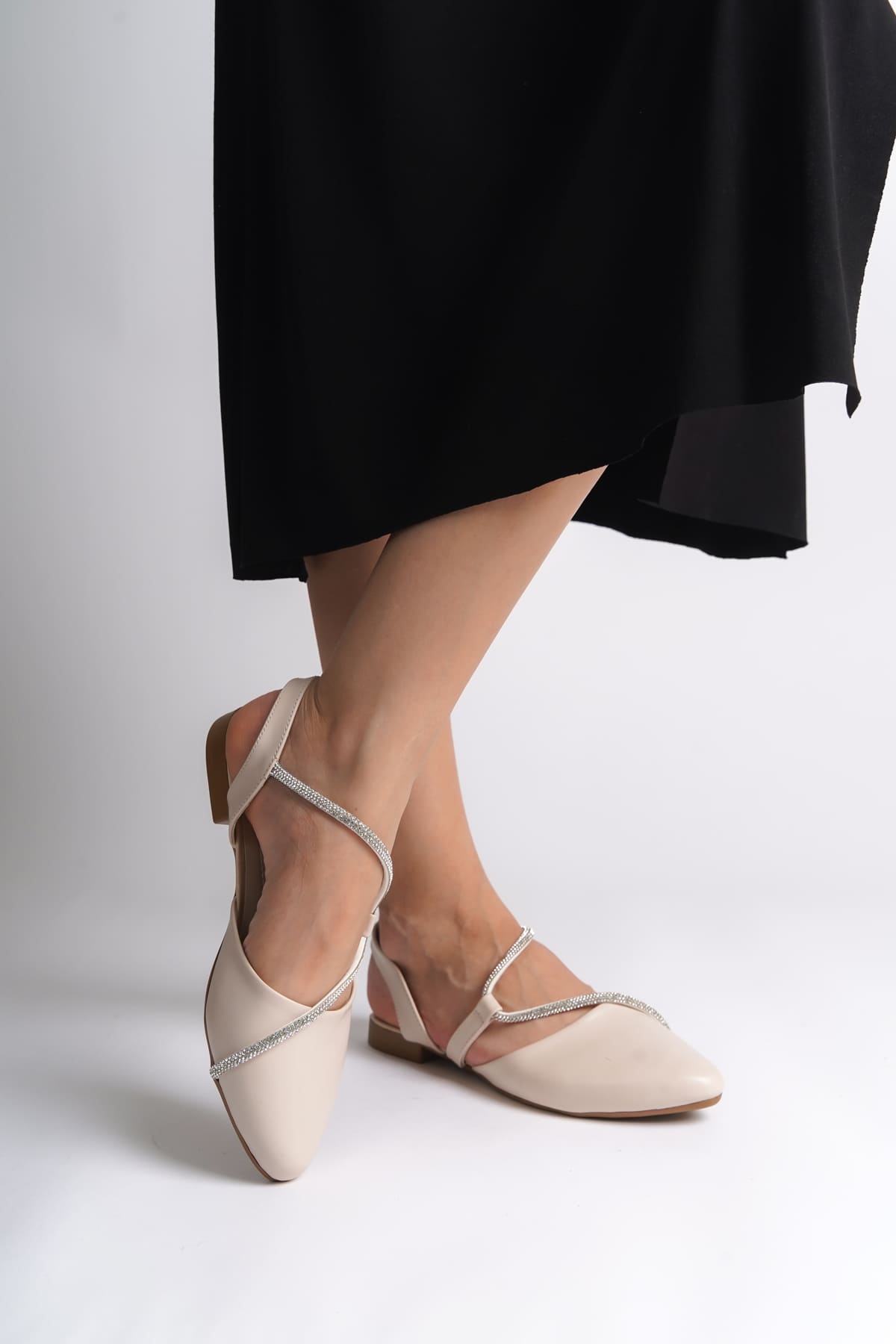 Lisinya948  Lastikli Ortopedik Rahat Taban Taş Detaylı Kadın Babet Ayakkabı KT Krem