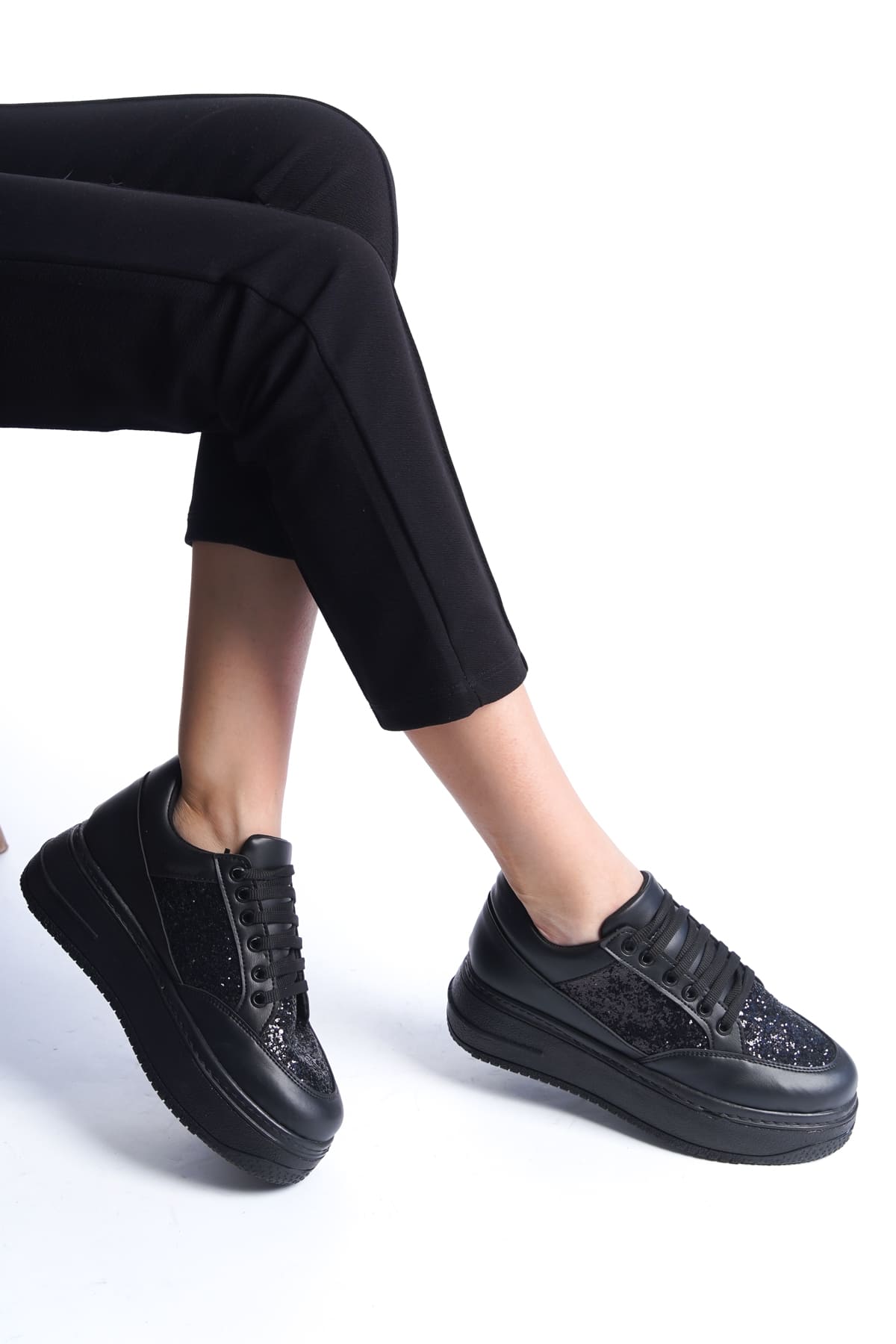 Lisinya948  Bağcıklı Ortopedik Taban Simli Kadın Sneaker Ayakkabı ST Siyah