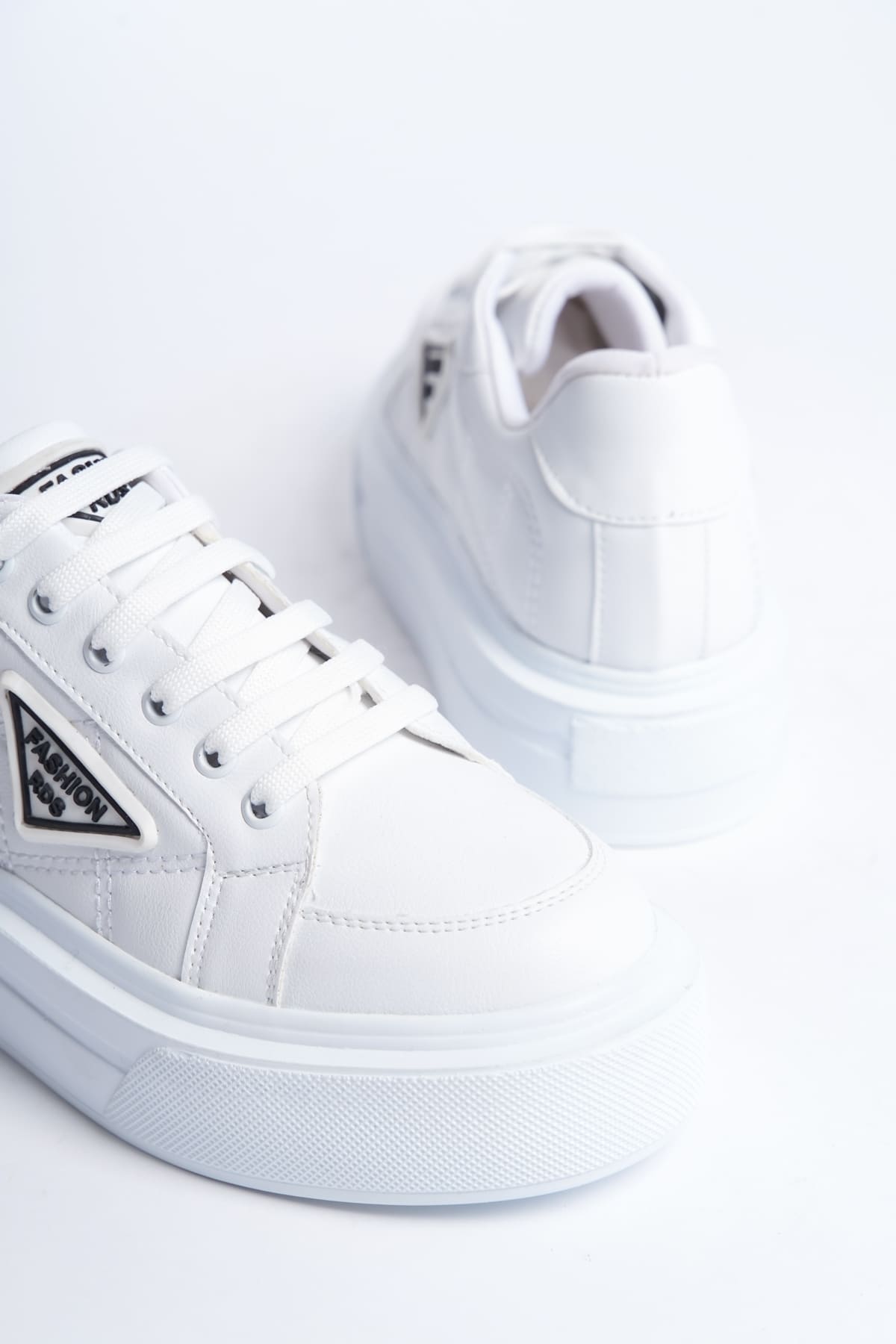Lisinya948  Bağcıklı Ortopedik Taban Desenli Kadın Sneaker Ayakkabı BT Beyaz