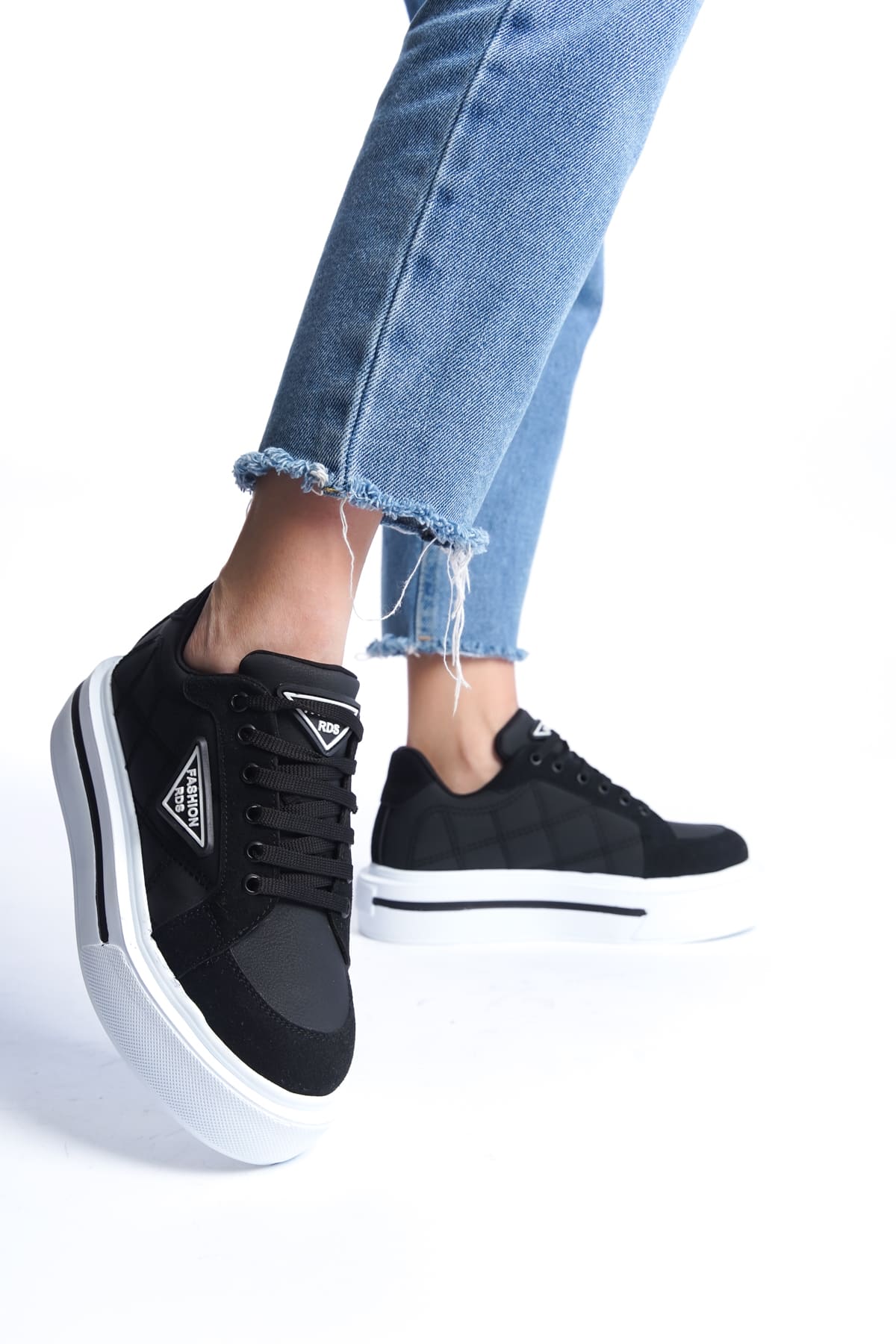 Lisinya948  Bağcıklı Ortopedik Taban Desenli Kadın Sneaker Ayakkabı BT Siyah