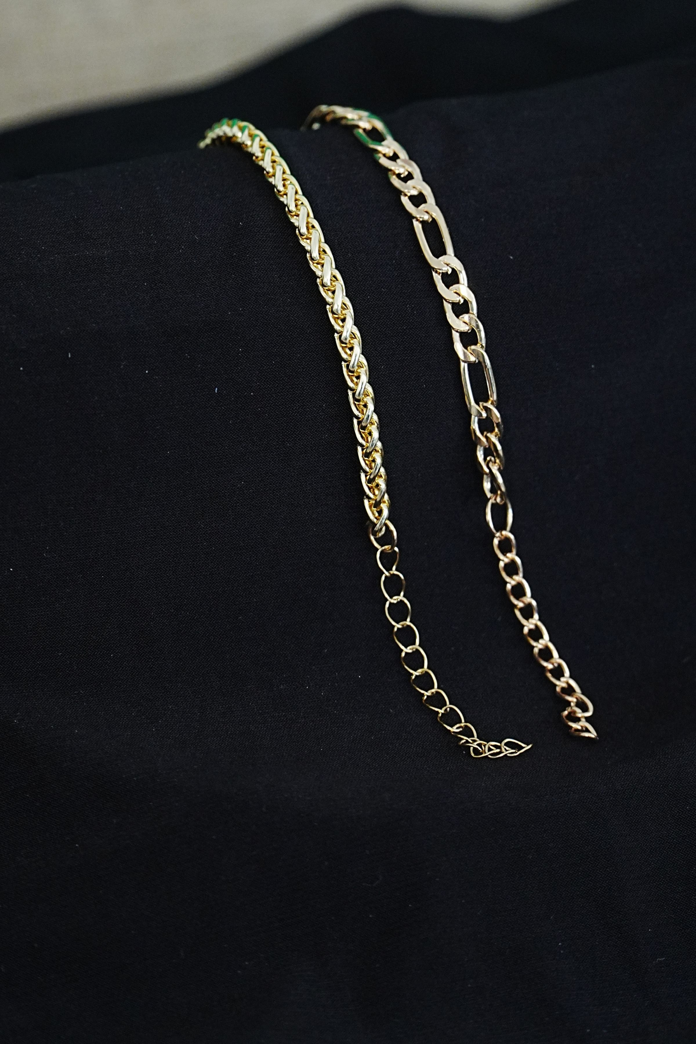 Kombin Bileklik Gold Renk Şavin ve Burgu Model